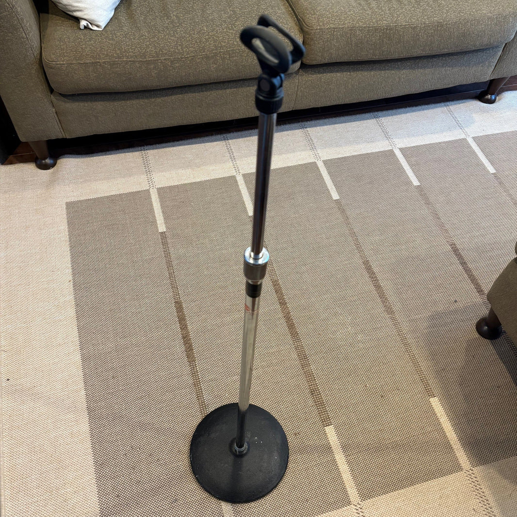 Stand a micro droit - used/usagé