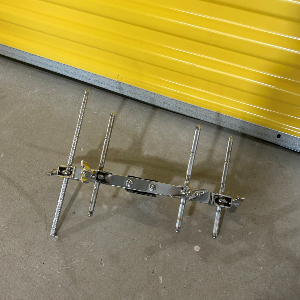 Gibraltar 4 post mount SC-AM4 Four Post Accessory Bracket - used/usagé