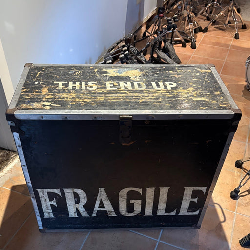 Case en bois/Wooden case - used/usagé