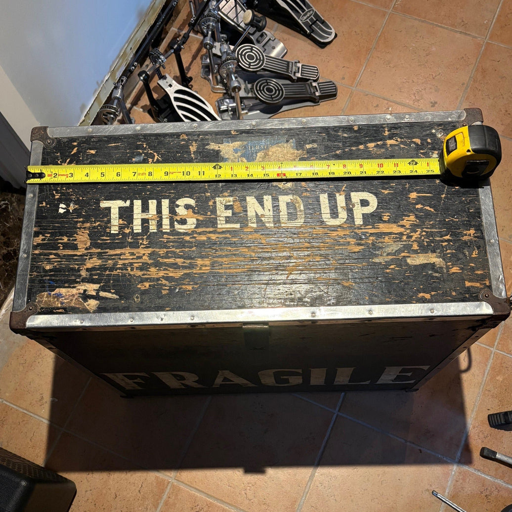 Case en bois/Wooden case - used/usagé