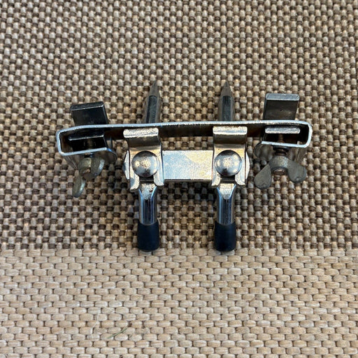 Gibraltar SC-4402 Hoop Mounted Bass Drum Anchor/Griffes a bass drum - used/usagées
