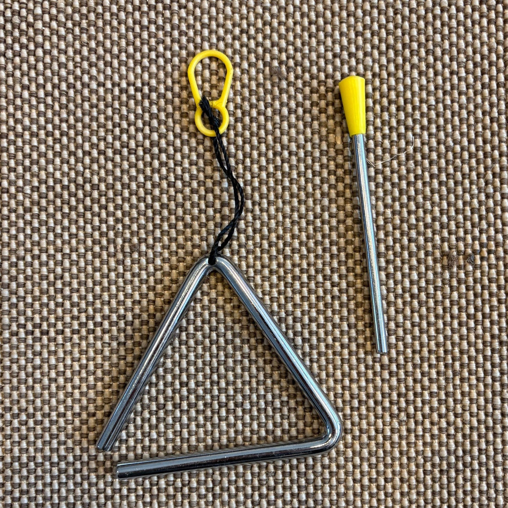 MP triangle Small/petit - used/usagé