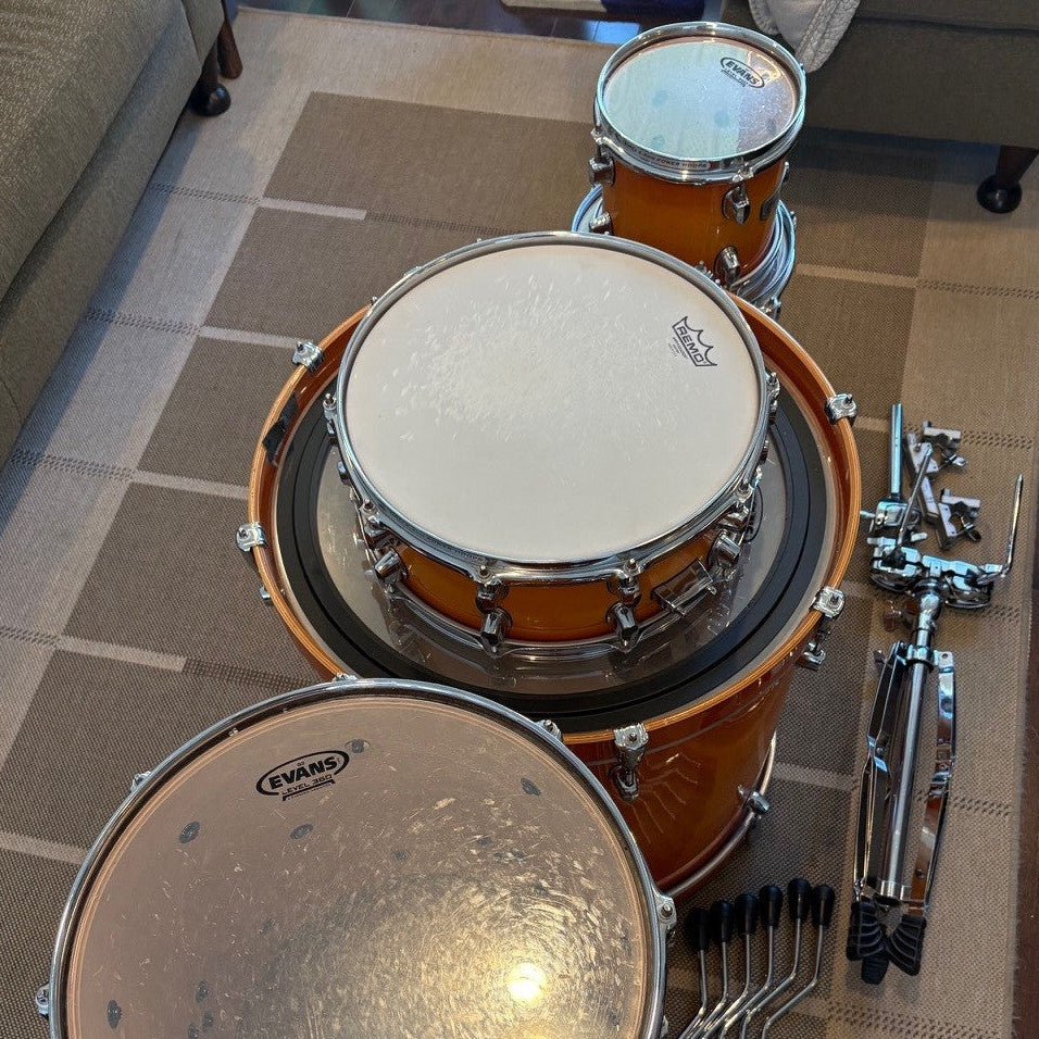 Mapex Pro-M  PM728SU sunshine Drum set maple shell/ ensemble de tambours en érable - used