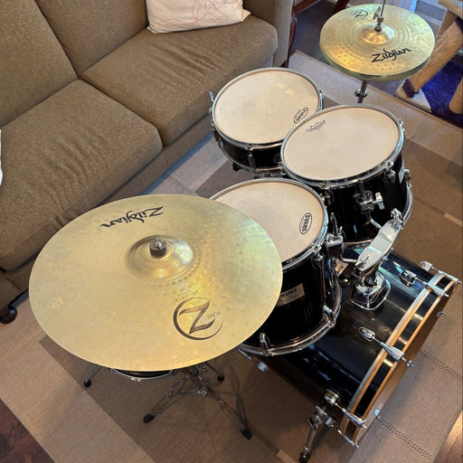 Mapex Venus Drum/Batterie  set kit/ensemble with/Avec Zildjian cymbal(e)s - used/usagée