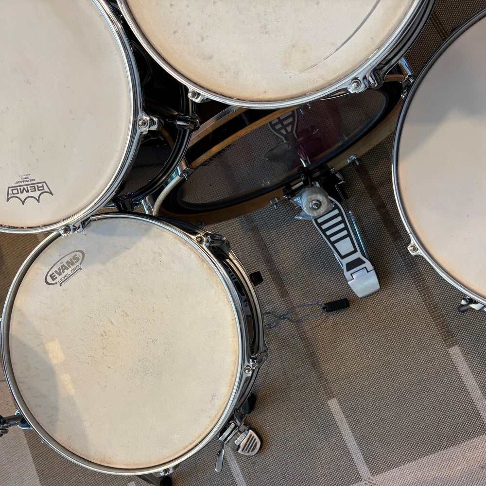 Mapex Venus Drum/Batterie  set kit/ensemble with/Avec Zildjian cymbal(e)s - used/usagée