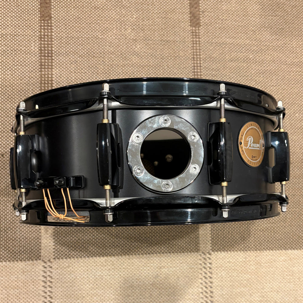 Pearl Ultracast Aluminium snare drum vented(4)/en aluminium et 4 trous - used/usagé