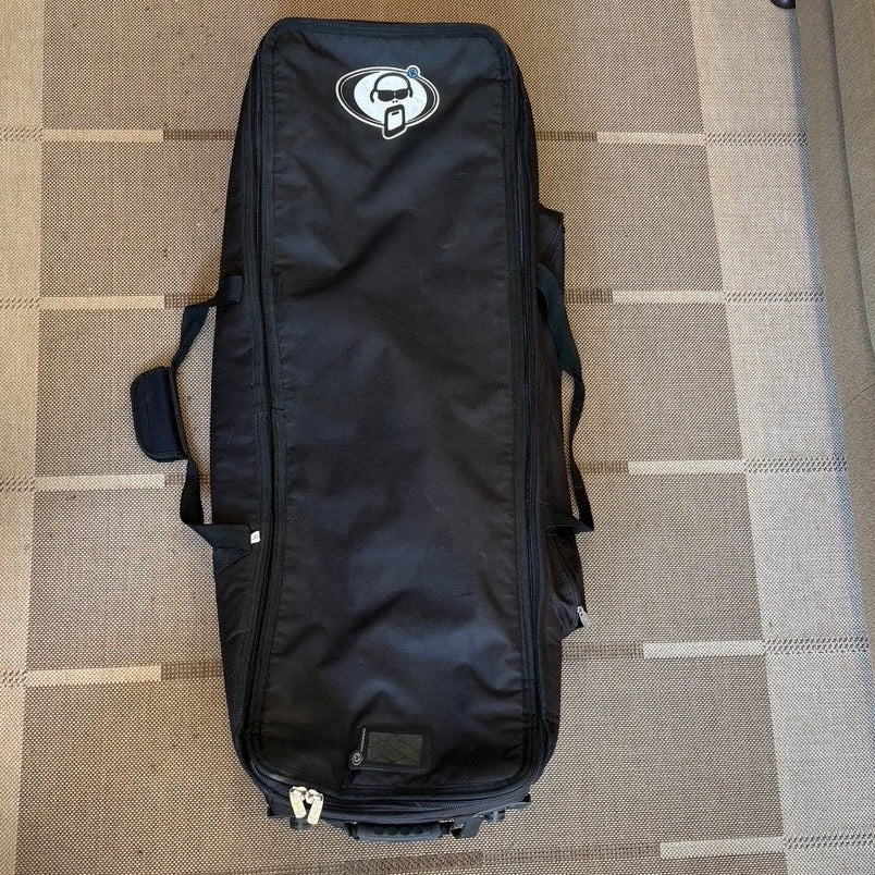 Protection Racket Étui à roulettes pour supports de batterie 5047W-10