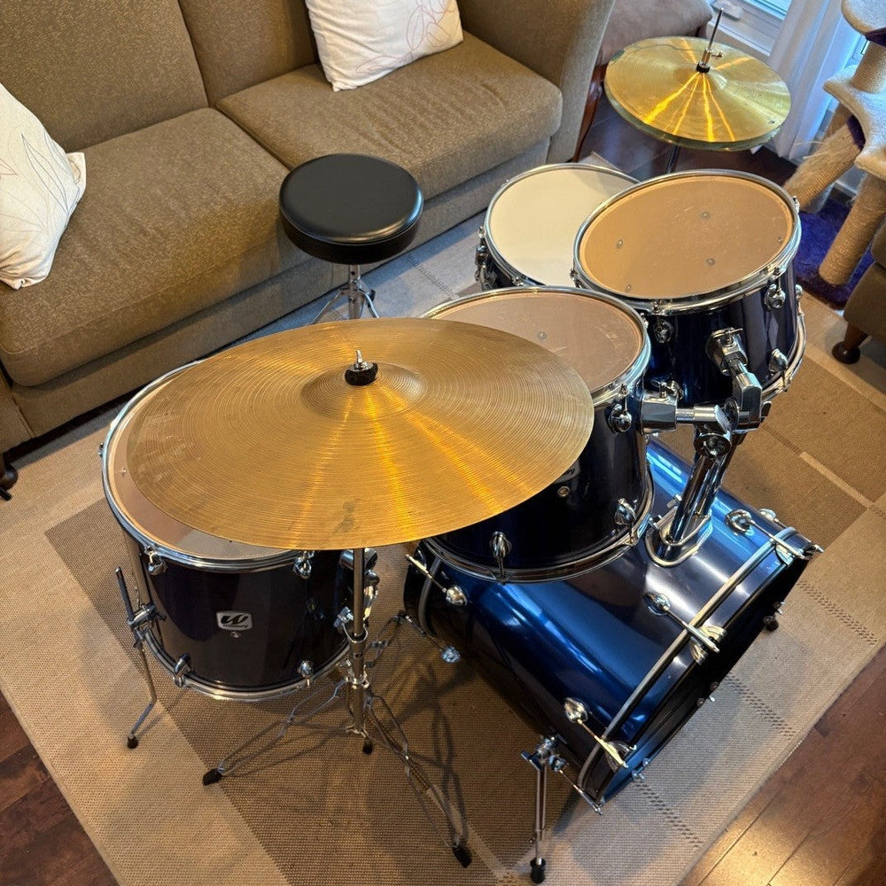 Westbury drum kit set complet/ensemble de tambours complet - used