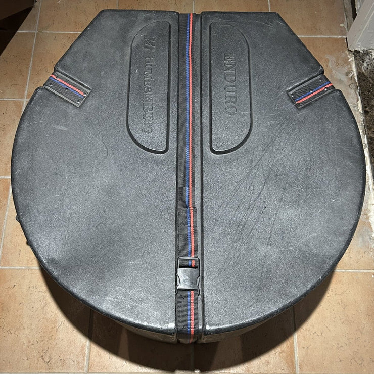 Humes and Berg Enduro 24x18  hardcase - used/usagé